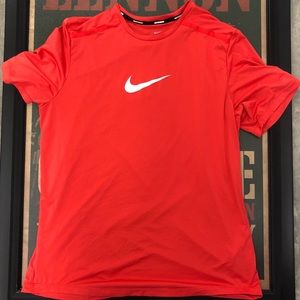 Nike Dri-fit, infrared - XL

Excellent condition.